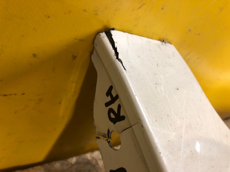 Накладка порога наружная правая NISSAN LEAF 18-