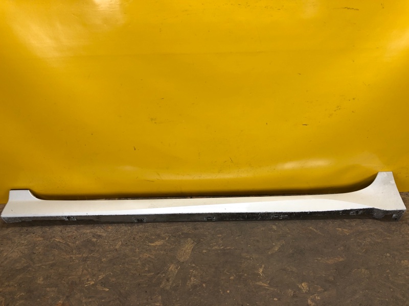 Накладка порога наружная левая NISSAN LEAF 18- 76851-6WL2C Б/У