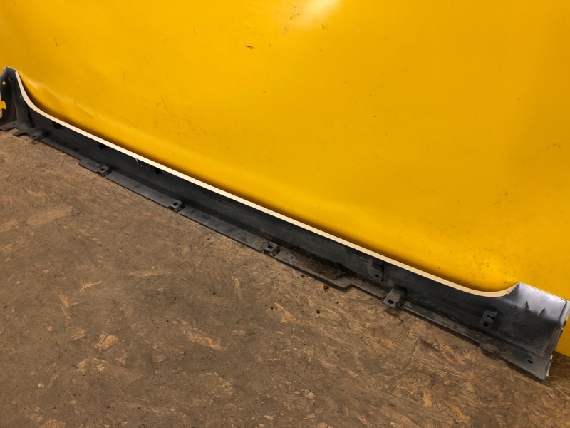 Накладка порога наружная левая LEAF 18-