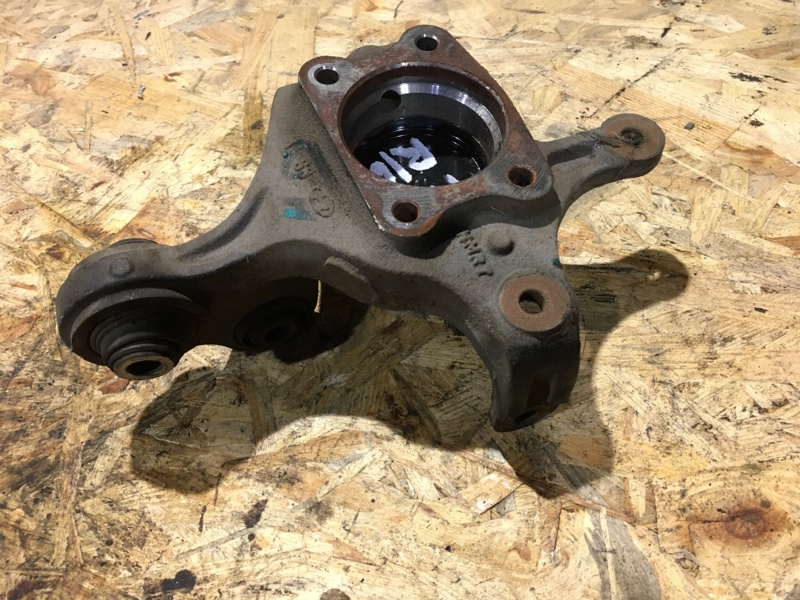Цапфа задняя левая HYUNDAI ELANTRA HD 06-11 ELANTRA HD 06-11 1.6 16V