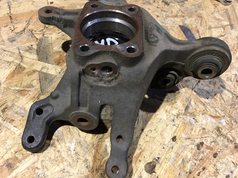 Цапфа задняя левая ELANTRA HD 06-11 2006-2010 ELANTRA HD 06-11 1.6 16V