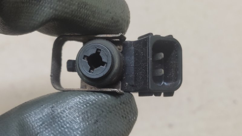 Форсунка топливная CIVIC ES 00-05