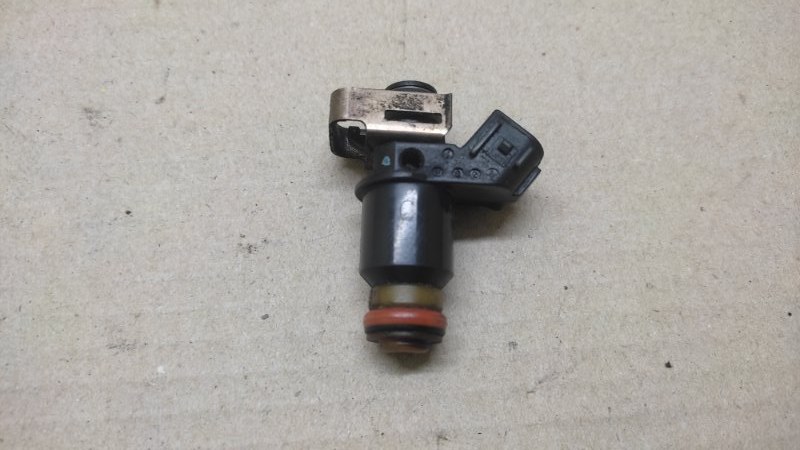 Форсунка топливная HONDA CIVIC ES 00-05 16450-PLC-003 Б/У
