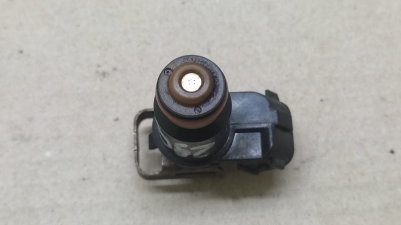 Форсунка топливная CIVIC ES 00-05