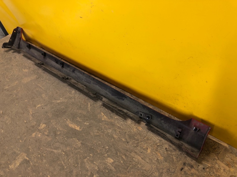 Накладка порога наружная левая LEAF 18- Накладка порога наружная левая LEAF 18-