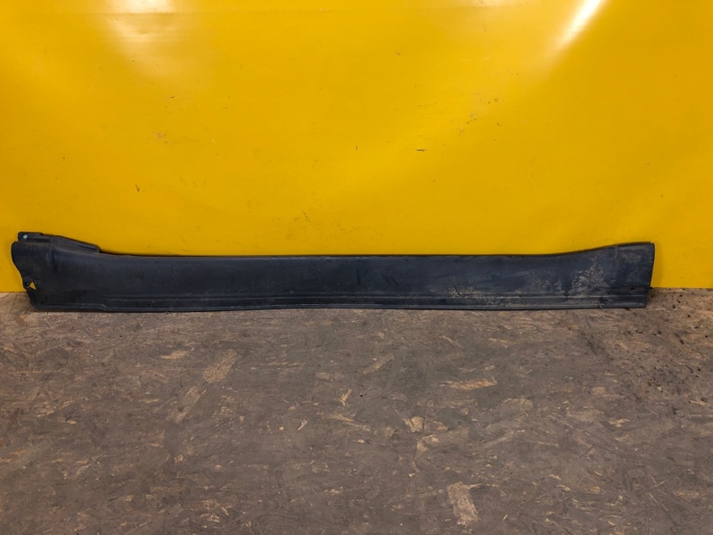 Накладка порога наружная левая MITSUBISHI PAJERO 06-21 7405A093 Б/У