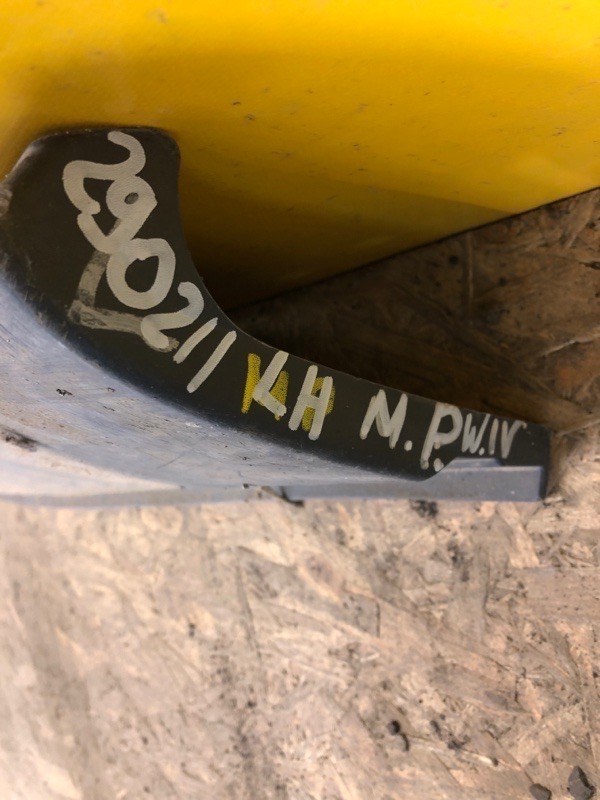 Накладка порога наружная левая PAJERO 06-21