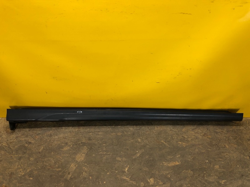 Накладка порога наружная правая HYUNDAI KONA OS 17-23 87754-DD000 Б/У