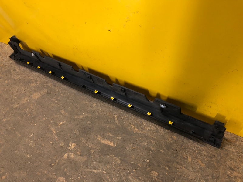 Накладка порога наружная правая KONA OS 17-23