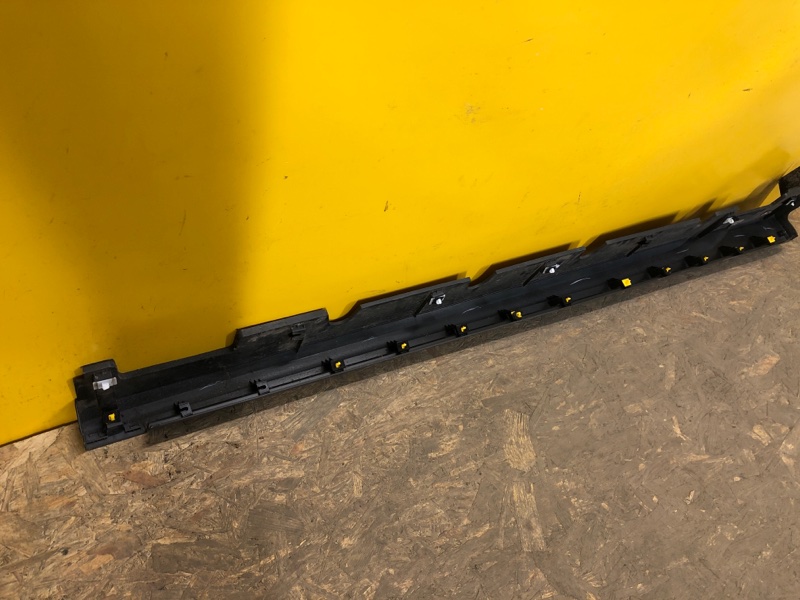 Накладка порога наружная левая KONA OS 17-23