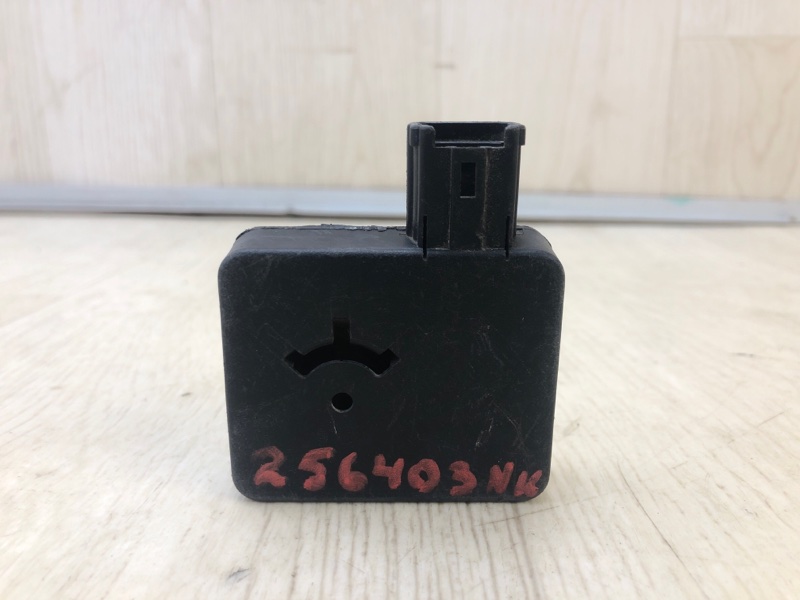 Блок электронный NISSAN LEAF 10-17 256403NK7E Б/У