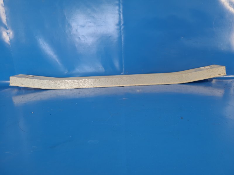 Усилитель заднего бампера CT200 11-17