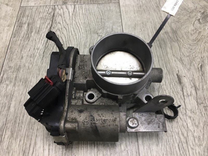 Запчасть дроссельная заслонка JEEP RENEGADE (BU) 14- 2015 BU 2.4 ED6 4891970AB Б/У Дроссельная заслонка JEEP RENEGADE (BU) 14- 2015 BU 2.4 ED6 4891970AB Б/У