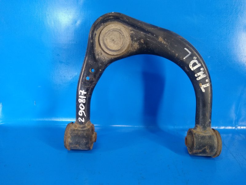 Рычаг передней подвески верхний левый TOYOTA HILUX 2015– 48630-0K040 Б/У