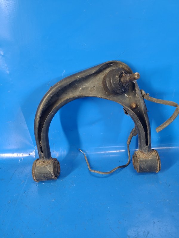 Рычаг передней подвески верхний левый LAND CRUISER PRADO 150 09-17