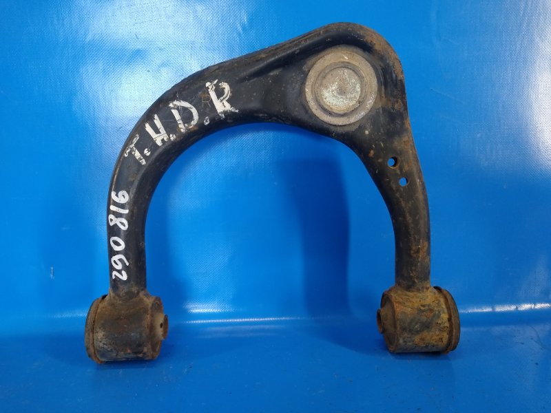 Рычаг передней подвески верхний правый TOYOTA HILUX 2015– 48610-0K040 Б/У