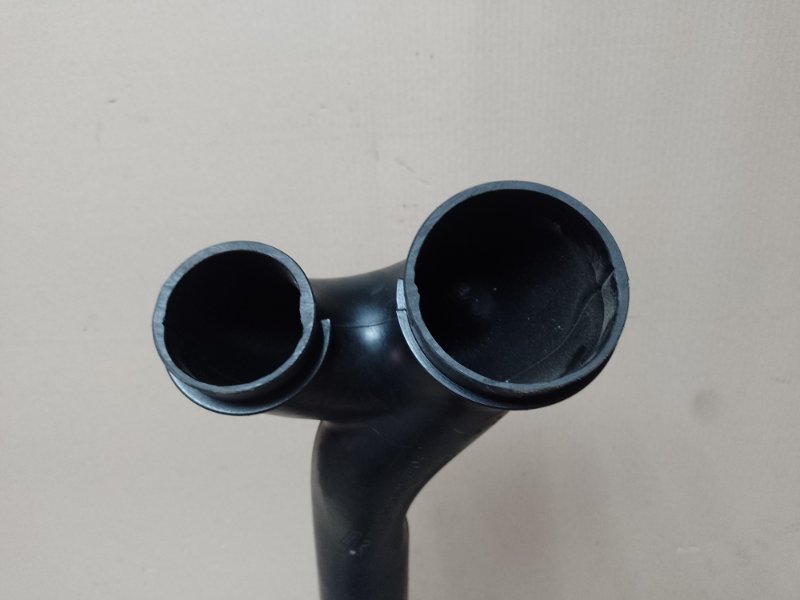 Патрубок воздушного фильтра EXPLORER 10-20 3