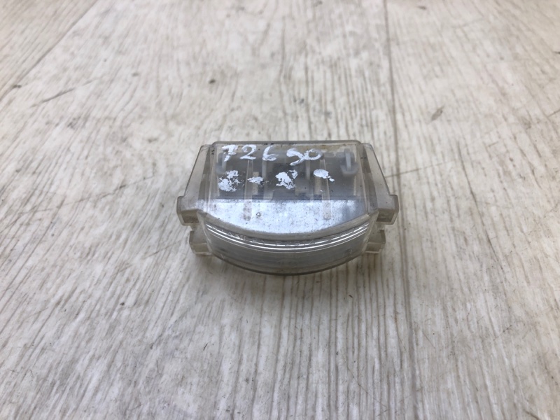 Запчасть подсветка номера MAZDA CX-9 06-16 D350-51-270E Б/У Подсветка номера MAZDA CX-9 06-16 D350-51-270E Б/У