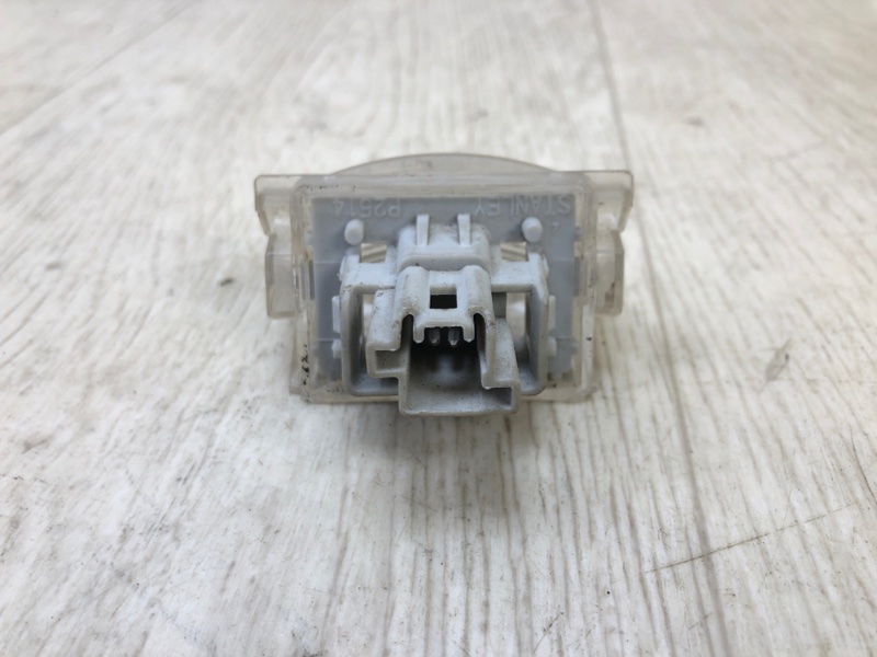 Подсветка номера MAZDA CX-9 06-16 Подсветка номера MAZDA CX-9 06-16