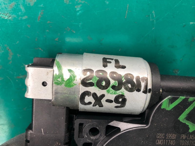 Моторчик стеклоподъемника задний левый CX-9 06-16 2007 3.7
