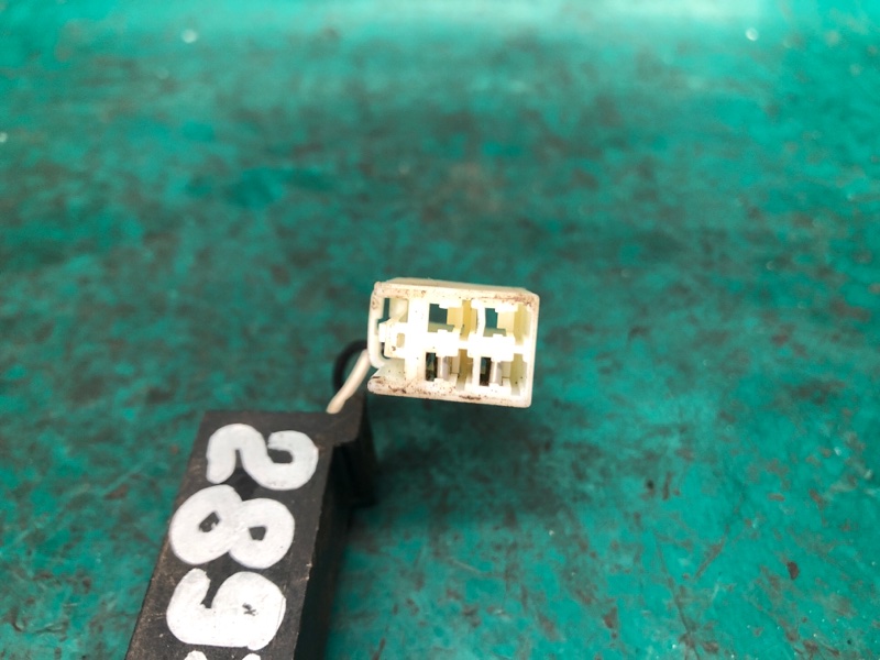 Антенна передняя правая CX-9 06-16 2007 3.7