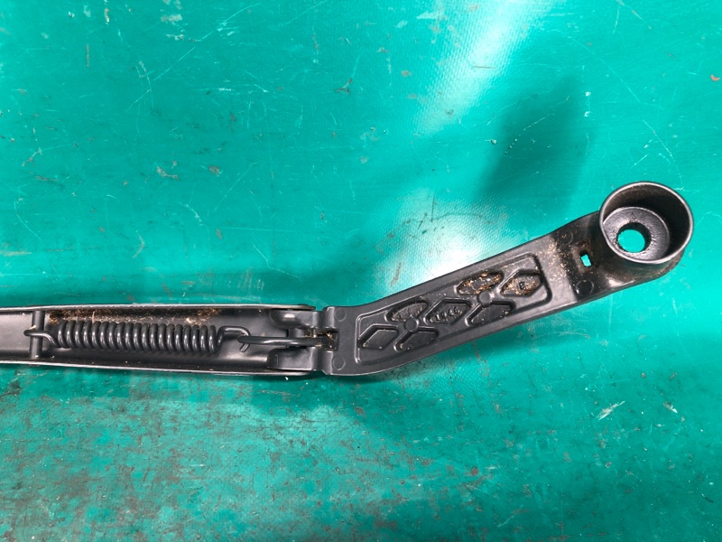 Поводок стеклоочистителя передний левый CX-9 06-16 2007 3.7