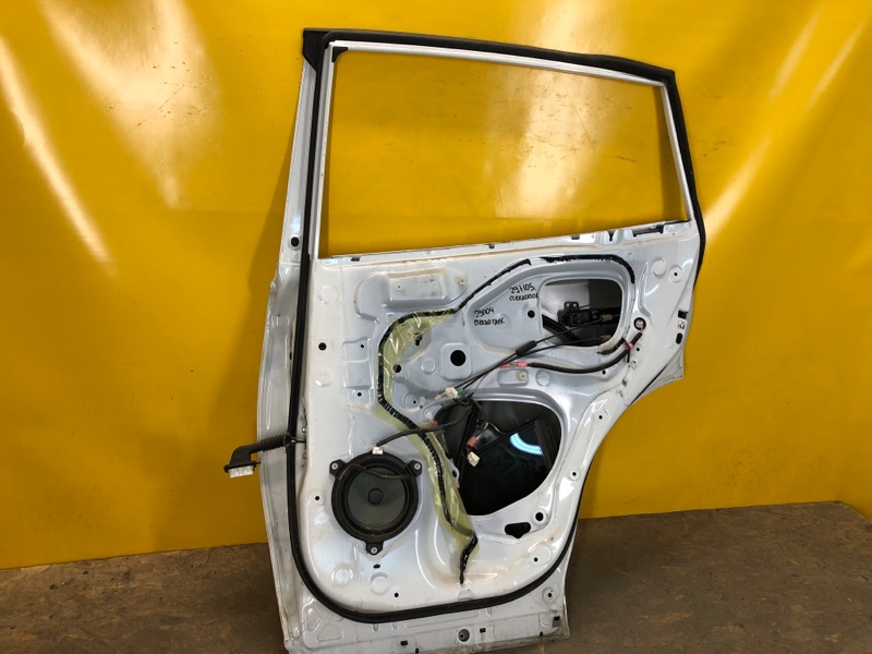 Дверь задняя правая RAV4 13-19
