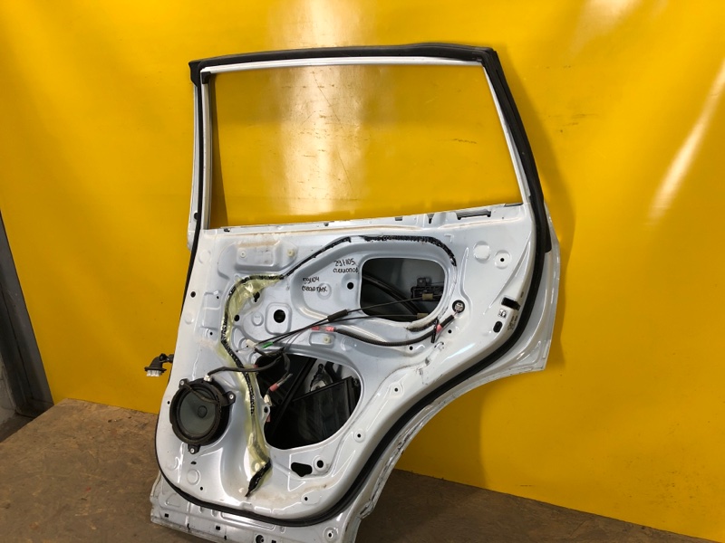 Дверь задняя правая RAV4 13-19