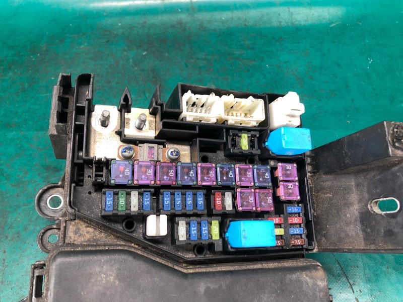 Блок предохранителей моторный отсек MAZDA CX-9 06-16 3.7 Блок предохранителей моторный отсек MAZDA CX-9 06-16 3.7