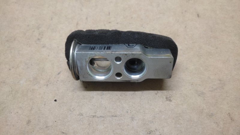 Клапан кондиционера TOYOTA RAV4 05-12 Клапан кондиционера TOYOTA RAV4 05-12