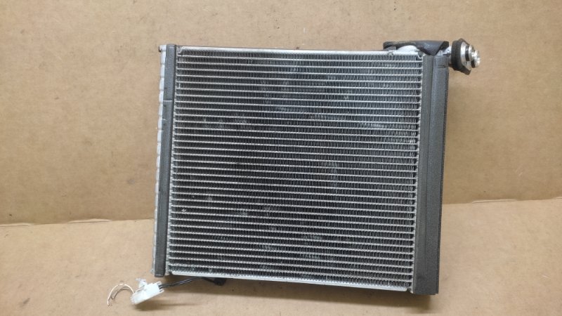 Испаритель кондиционера RAV4 05-12