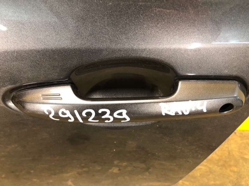 Ручка двери наружная передняя левая RAV4 18-