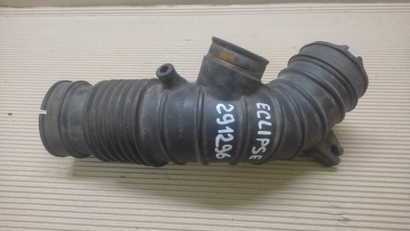 Патрубок воздушного фильтра MITSUBISHI ECLIPSE 05-08 2008 DK 2.4 4G69 MN180104 Б/У