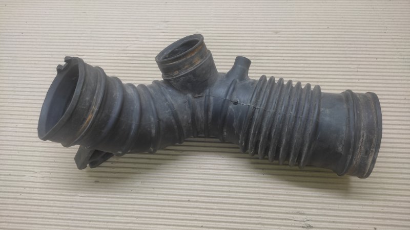 Патрубок воздушного фильтра ECLIPSE 05-08 2008 DK 2.4 4G69