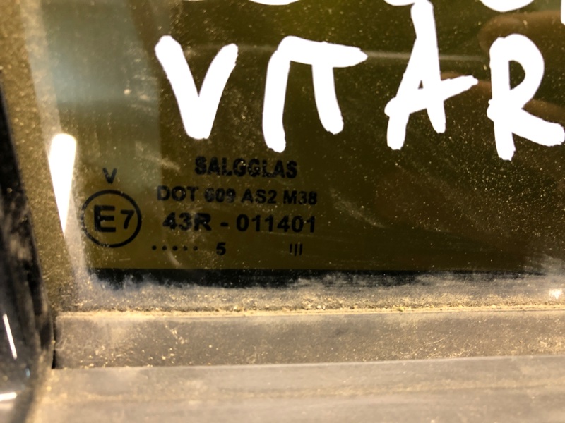 Стекло двери заднее правое SUZUKI VITARA 15-