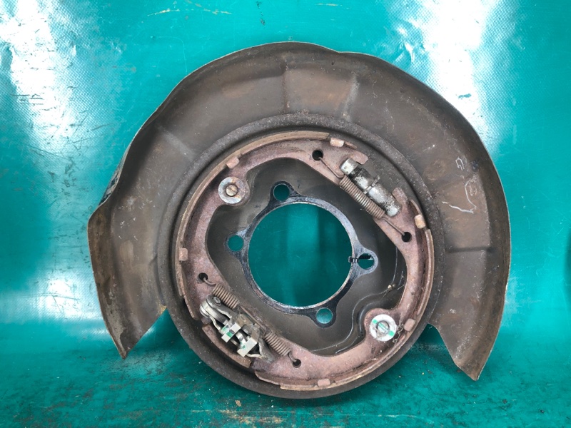 Тормозной механизм задний правый INFINITI M25/M37/M56/Q70/M35H 10-16 2010 Седан 3.7 VQ37VHR 44000-1MB6A Б/У