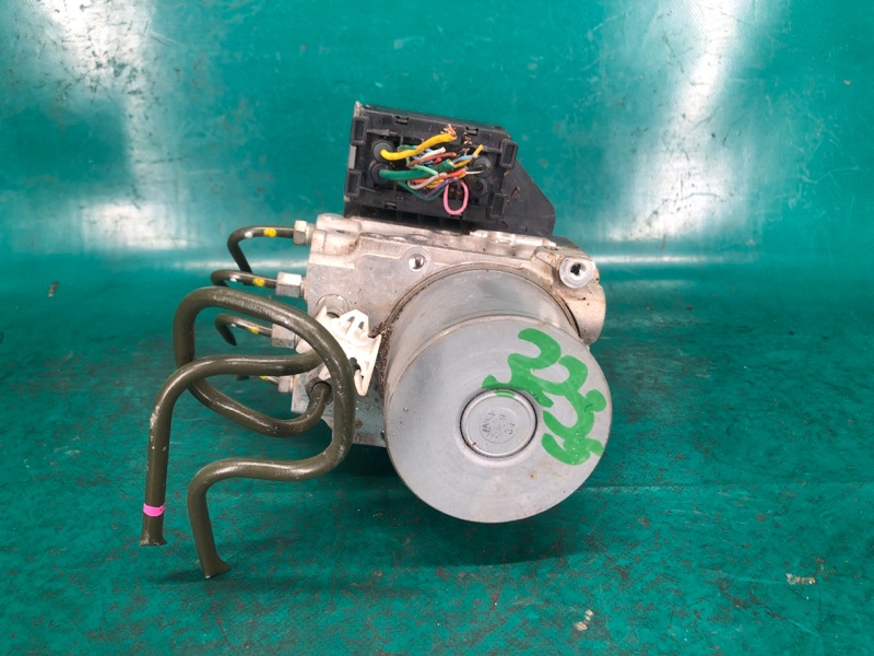 Блок ABS M25/M37/M56/Q70/M35H 10-16 2010 Седан 3.7 VQ37VHR