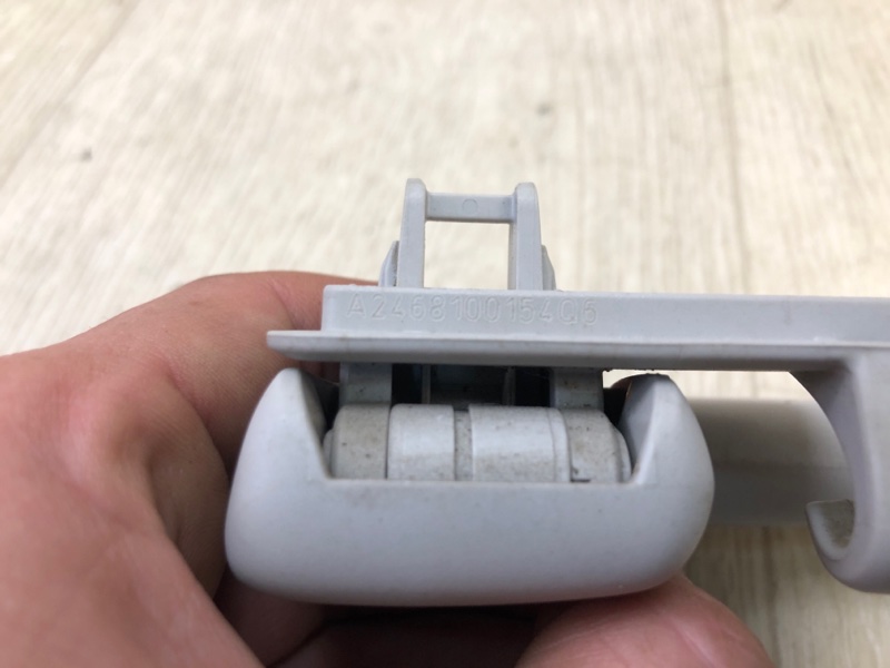 Ручка потолка задняя левая QX30 16-20 2016 Внедорожник 2.0 20PET Ручка потолка задняя левая QX30 16-20 2016 Внедорожник 2.0 20PET