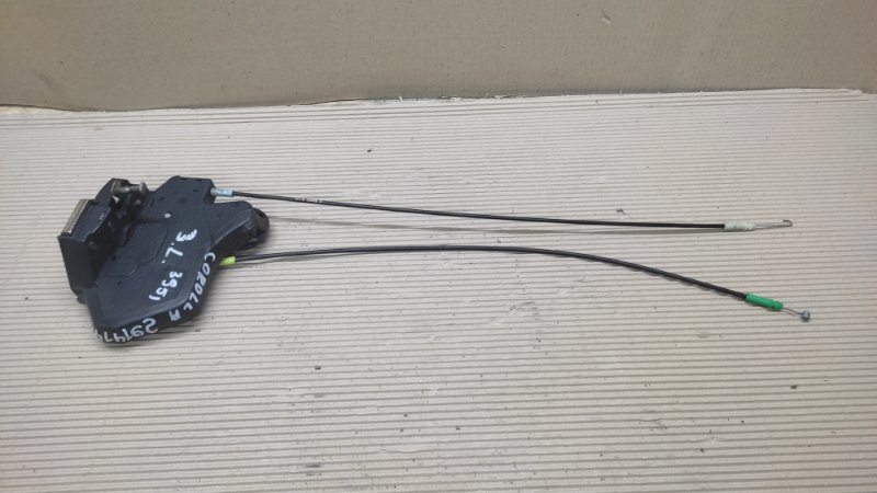 Замок двери задний левый TOYOTA COROLLA 120 00-07 2004 ZZE130L 1.8L 1ZZ-FE 69060-AA040 Б/У