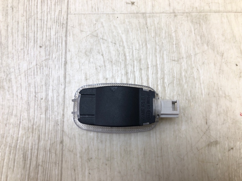 Плафон салона INFINITI QX30 16-20 Внедорожник 2.0 20PET