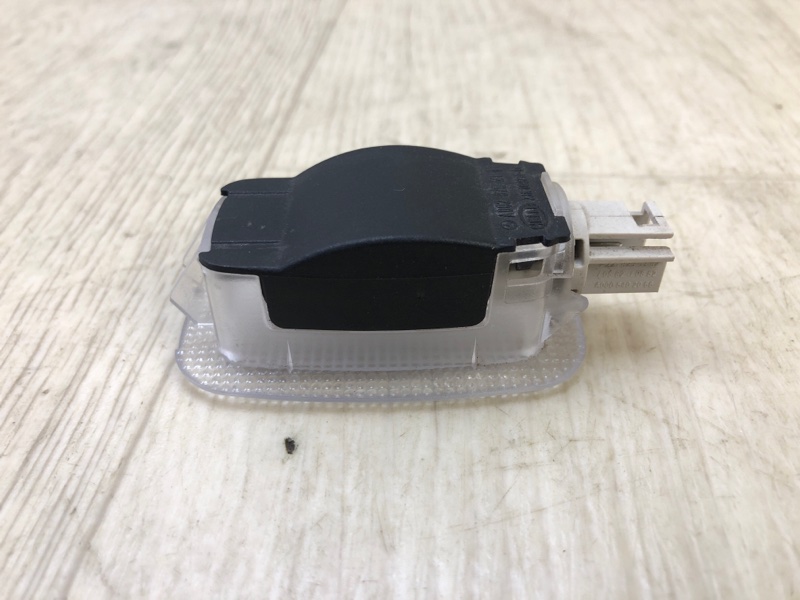 Плафон салона INFINITI QX30 16-20 Внедорожник 2.0 20PET