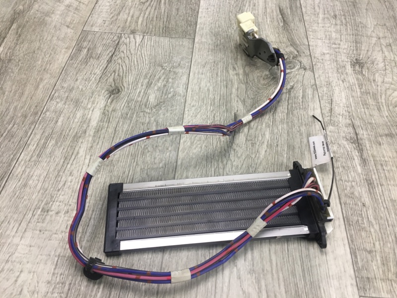 Радиатор печки CT200 11-17 2012 Хетчбек 1.8