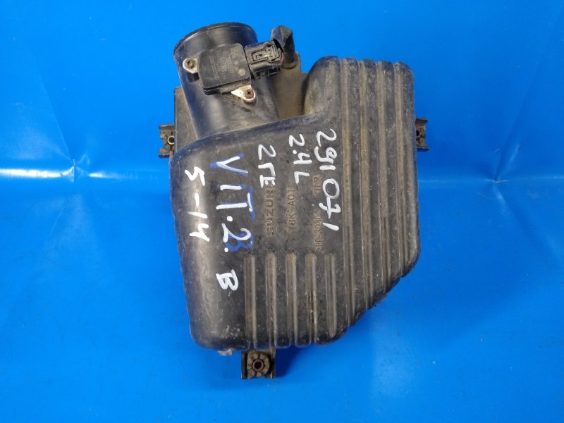 Запчасть корпус воздушного фильтра SUZUKI GRAND VITARA 05-15 Б/У Корпус воздушного фильтра SUZUKI GRAND VITARA 05-15 Б/У