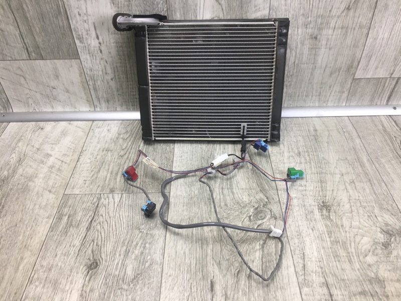 Запчасть испаритель кондиционера LEXUS CT200 11-17 2012 Хетчбек 1.8 88501-75010 Б/У Испаритель кондиционера LEXUS CT200 11-17 2012 Хетчбек 1.8 88501-75010 Б/У