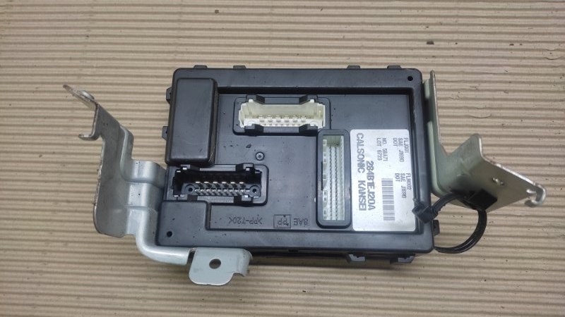 Блок комфорта INFINITI M35/M45 04-10 284B1-EJ20A Б/У