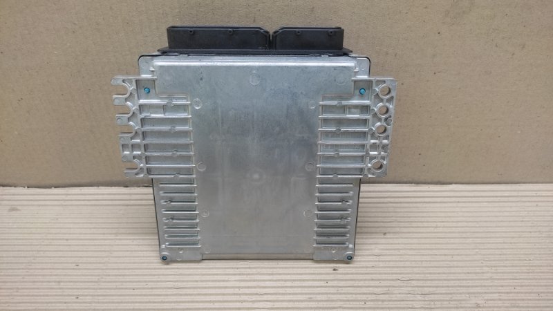 Блок управления двигателем INFINITI M35/M45 04-10