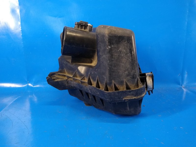 Корпус воздушного фильтра AVENSIS 08-18