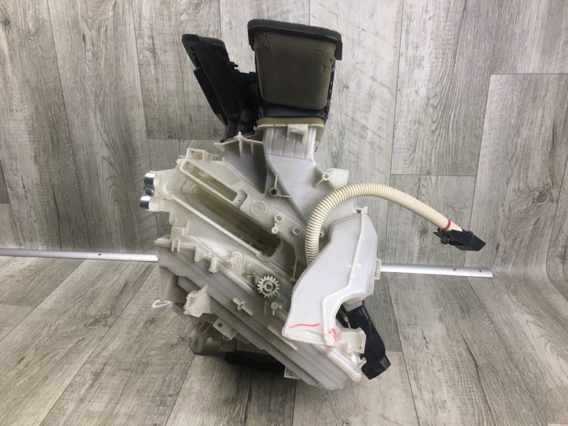 Корпус печки CT200 11-17 2012 Хетчбек 1.8