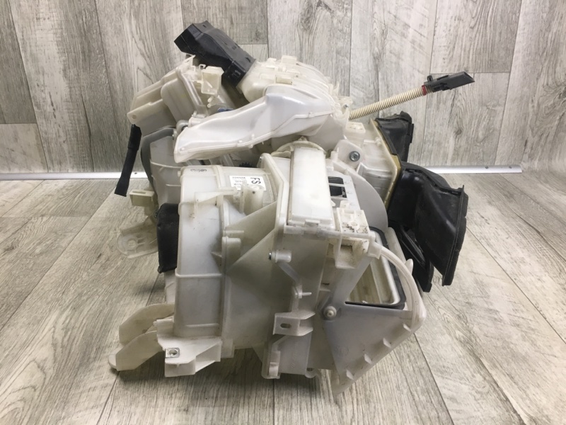 Корпус печки CT200 11-17 2012 Хетчбек 1.8