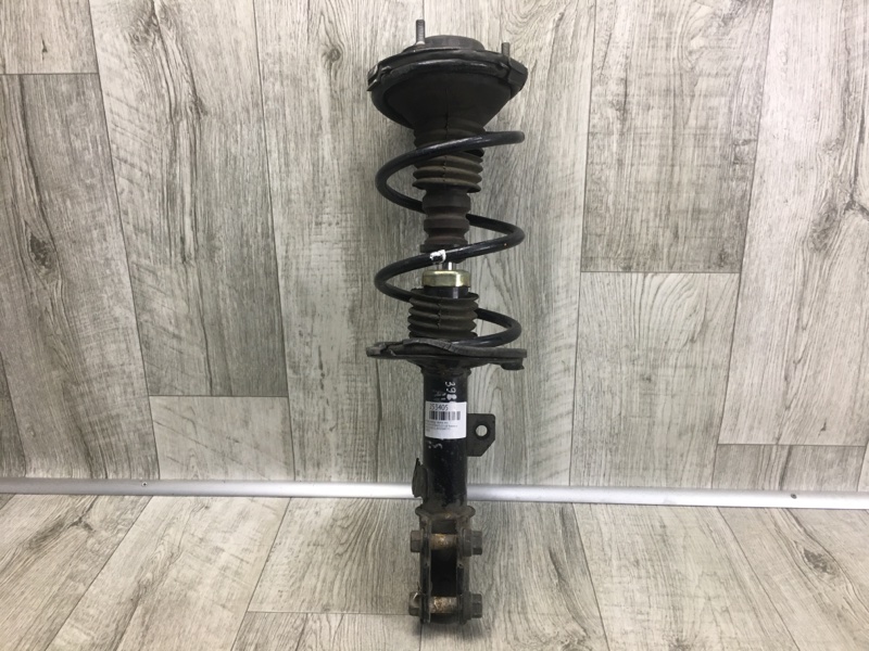 Запчасть амортизатор передний левый TOYOTA AVENSIS 03-08 Минивэн 4852049825 Б/У Амортизатор передний левый TOYOTA AVENSIS 03-08 Минивэн 4852049825 Б/У